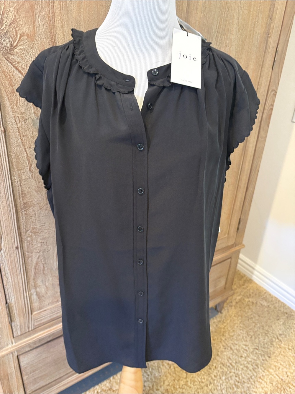 Joie Black Ruffled Cap Sleeve Button-Front Blouse